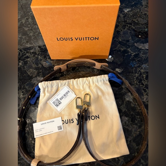 ‼️SOLD‼️Brand New Louis Vuitton adjustable shoulder strap - Picture 10 of 10